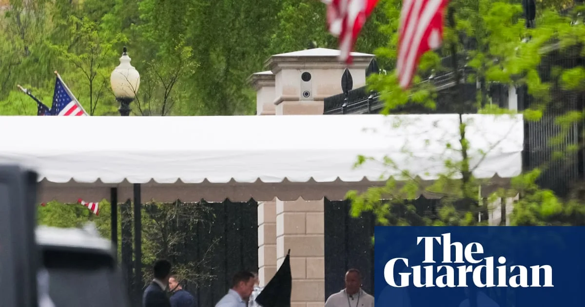 Trump Warns Iran: Open Strait of Hormuz or Face 'Hell'
