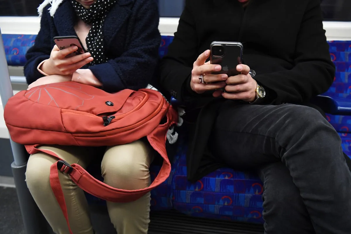Tube 'SMS Blasters' Fraudster Laundered £600,000 Through Gift Cards