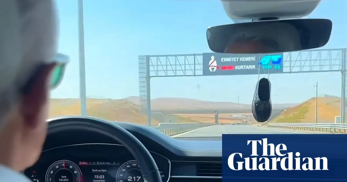 Turkish Transport Minister Fined for Posting 140mph Driving Video