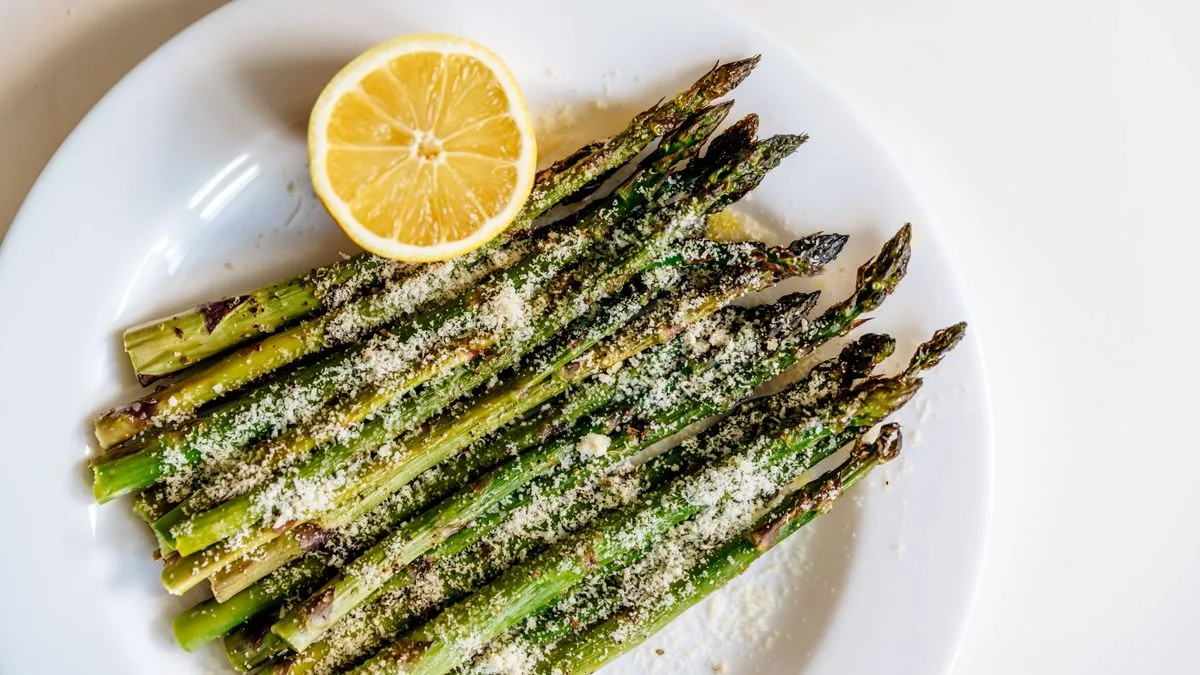 Roasted Asparagus: Simple Olive Oil Trick for Juicy Flavour