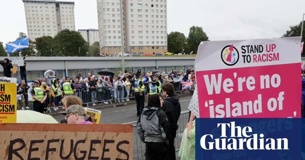 UK and France Extend Controversial Small Boats Pilot Scheme