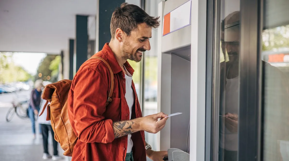 Six Banks Offering Up to £200 in Free Cash in New Switching Deals