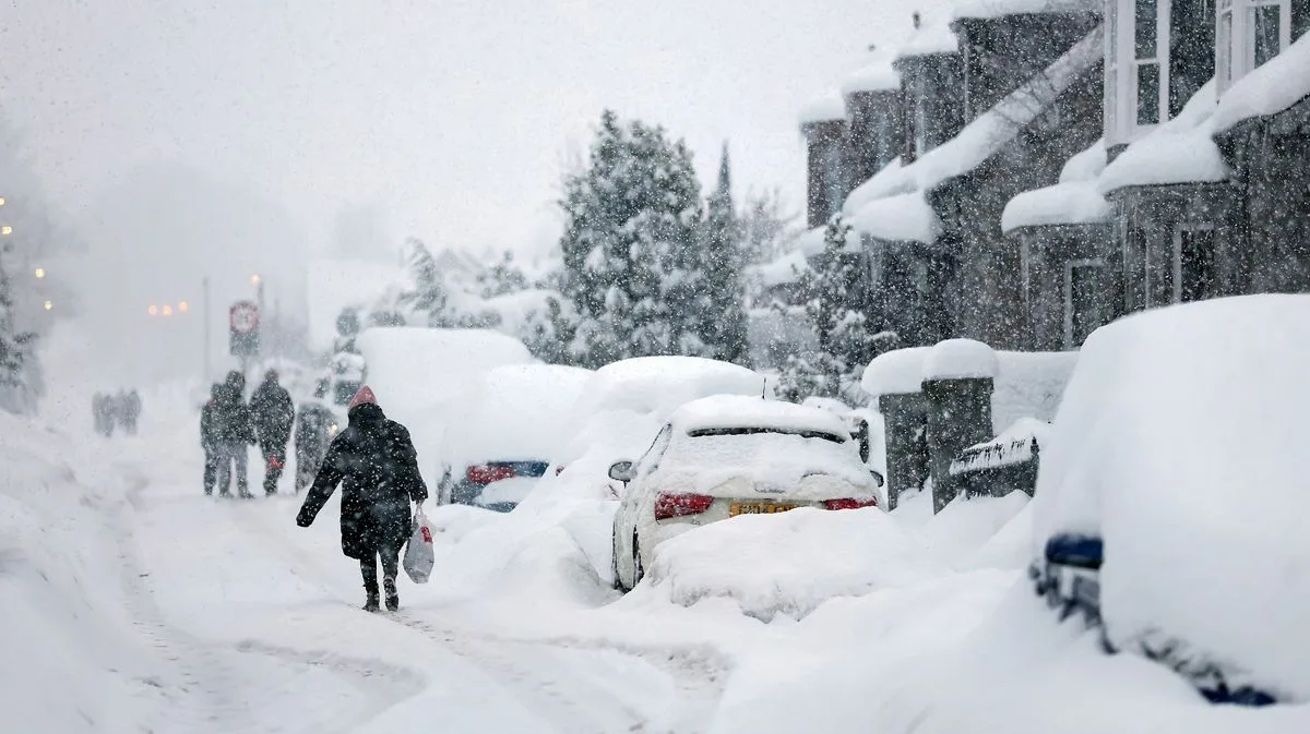 UK Braces for 578-Mile Snow Bomb Dumping Up to 23 Inches