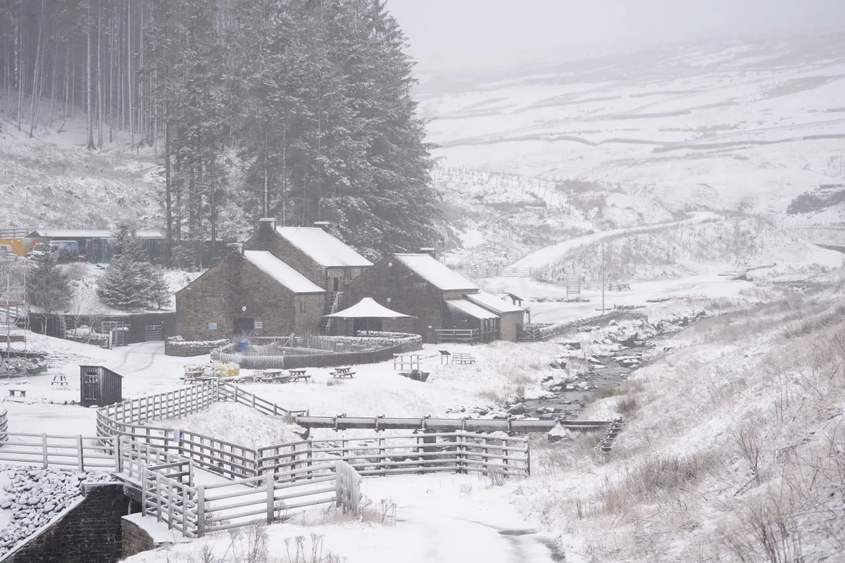 UK Braces for February Freeze: Snow, Ice, and Rare Freezing Rain Threat