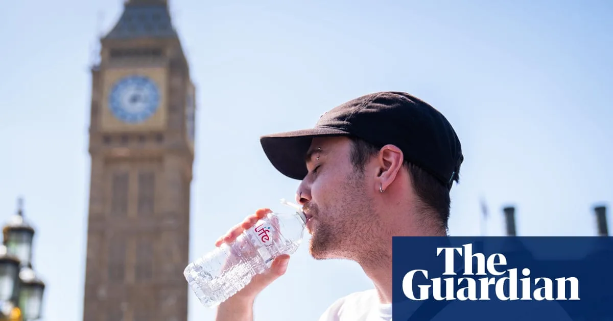 UK Braces for Hottest May Day as Amber Health Alert Extended