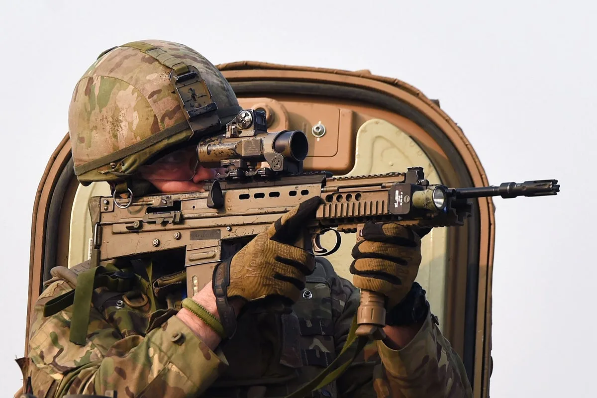 Top General Warns UK May Need 'Citizen Army' Amid Russia Threat