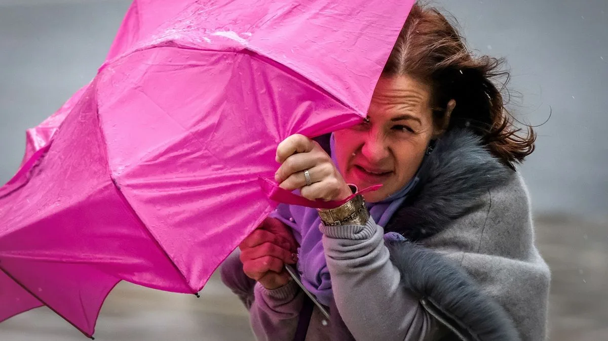 UK Braces for 50mph Winds as Wintry Weather Persists