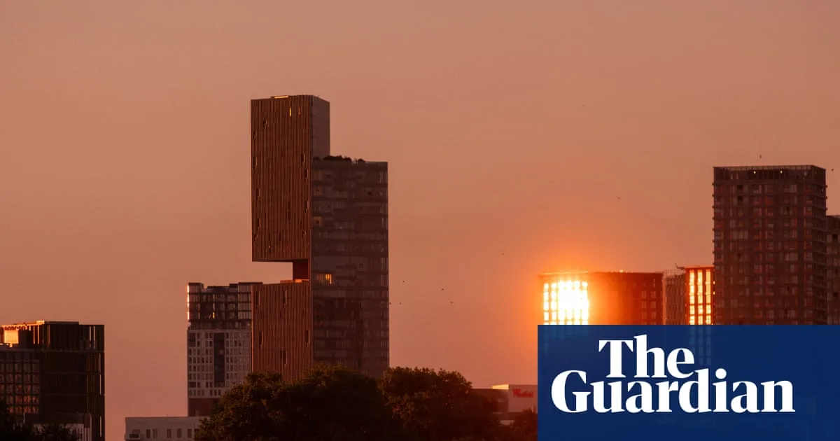 UK Heat Health Alert: Amber Warning for Vulnerable as Record Temperatures Loom