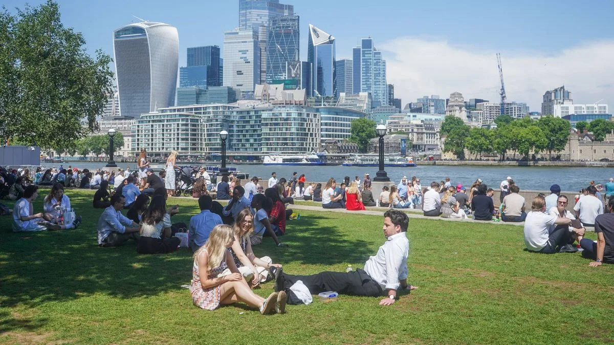 UK Braces for 34C Heatwave as Temperatures to Soar Higher Than Mediterranean