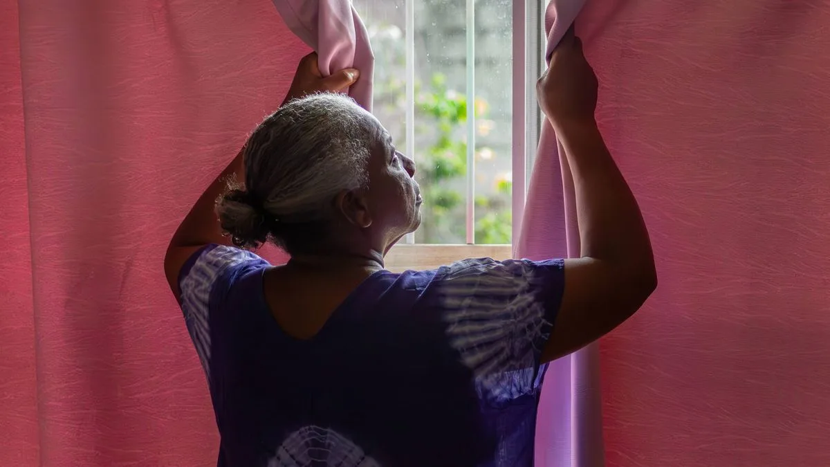 UK Households Urged to Close Curtains at 8pm on Sunday to Cut Energy Bills