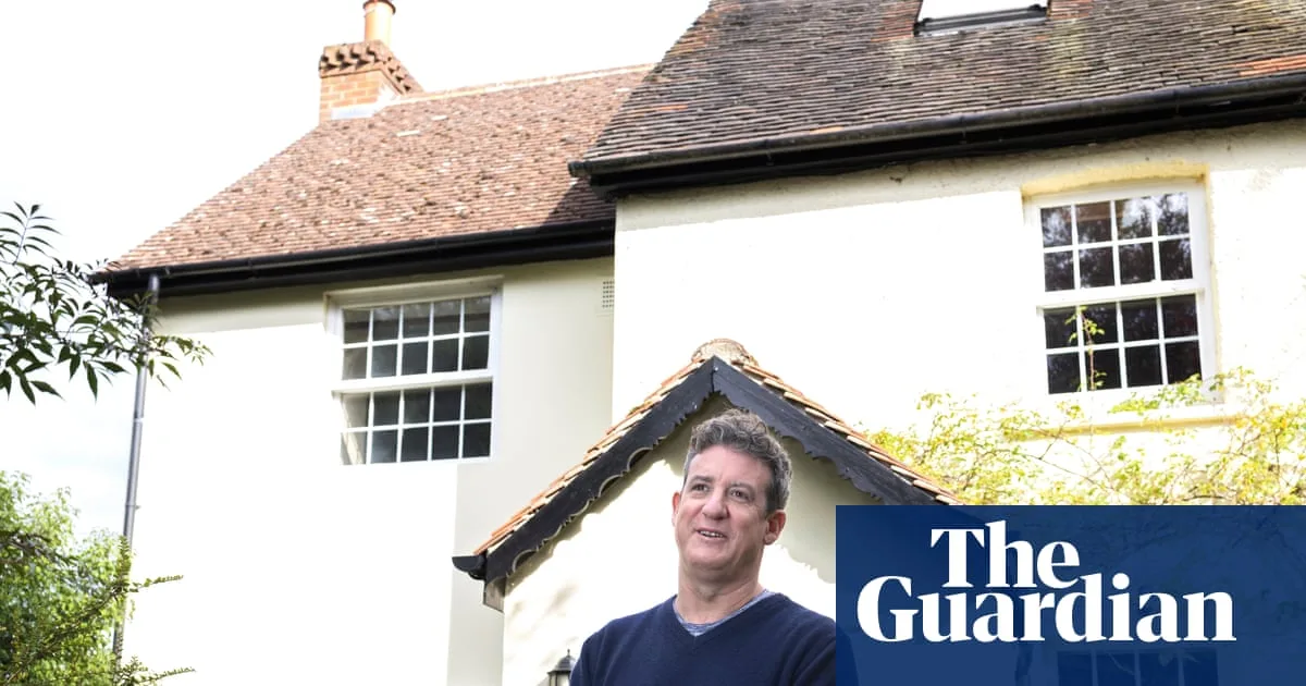 English Cottage Raffle Offers Americans 'Safe Haven' from Trump