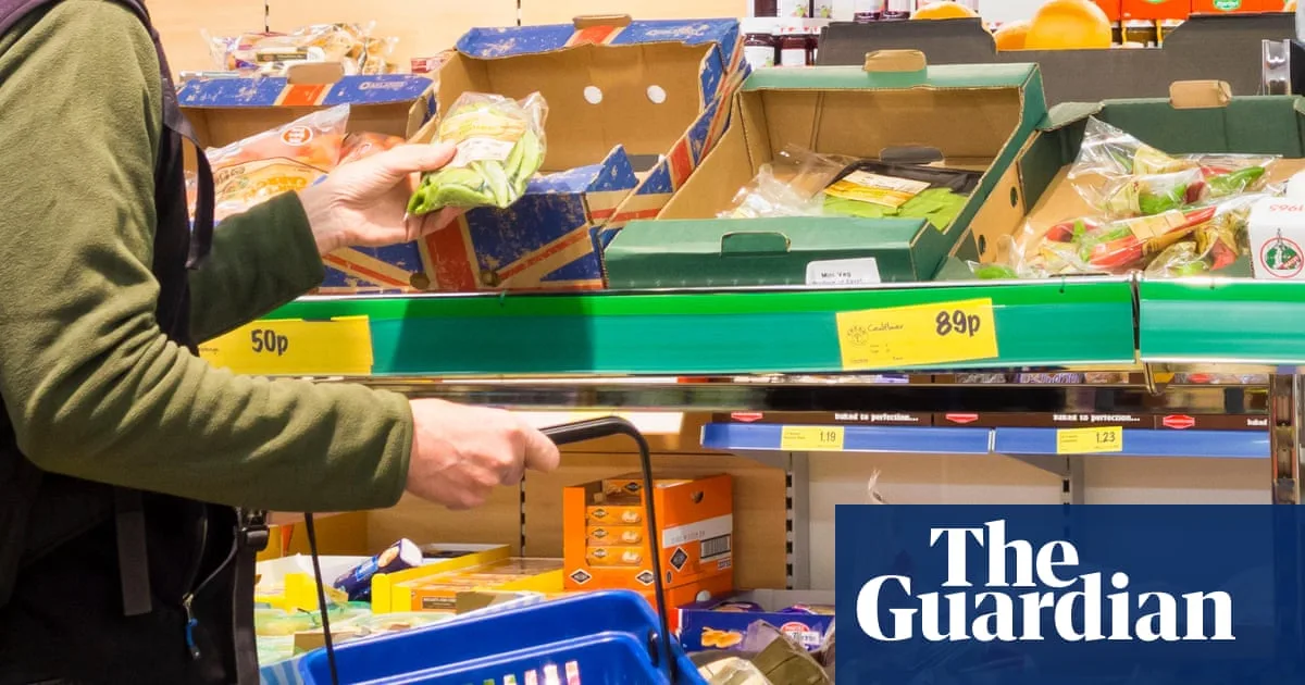 UK Inflation Falls Sharply to 3.2% in November, Boosting Rate Cut Hopes