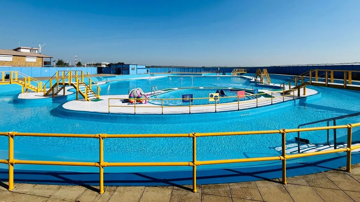 Kent Lido That 'Feels Like Greece' to Reopen in May
