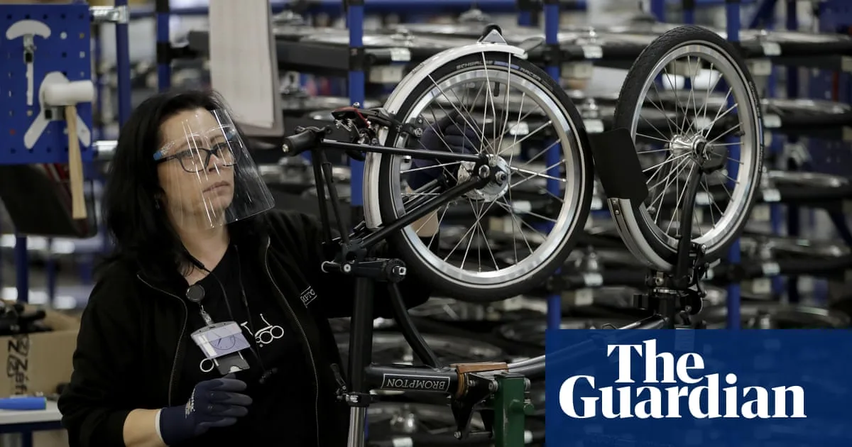 UK Manufacturing Growth Accelerates With Export Surge