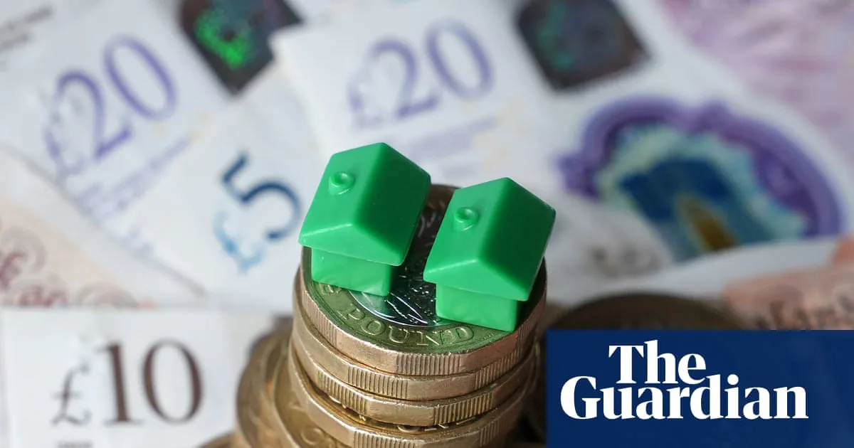 UK Mortgage Costs Surge by £800 a Year Amid Iran War 'Trumpflation'