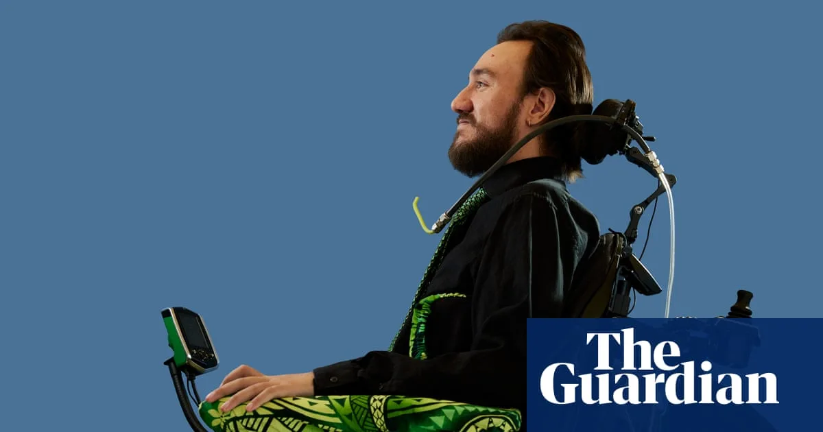 Paralysed Man Describes Life with Neuralink Brain Implant