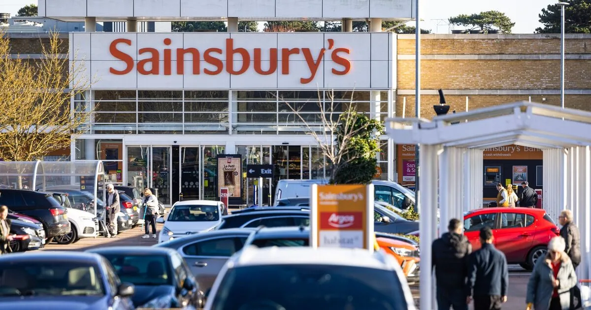 UK Supermarkets Roll Out New £13+ Hourly Wage from April