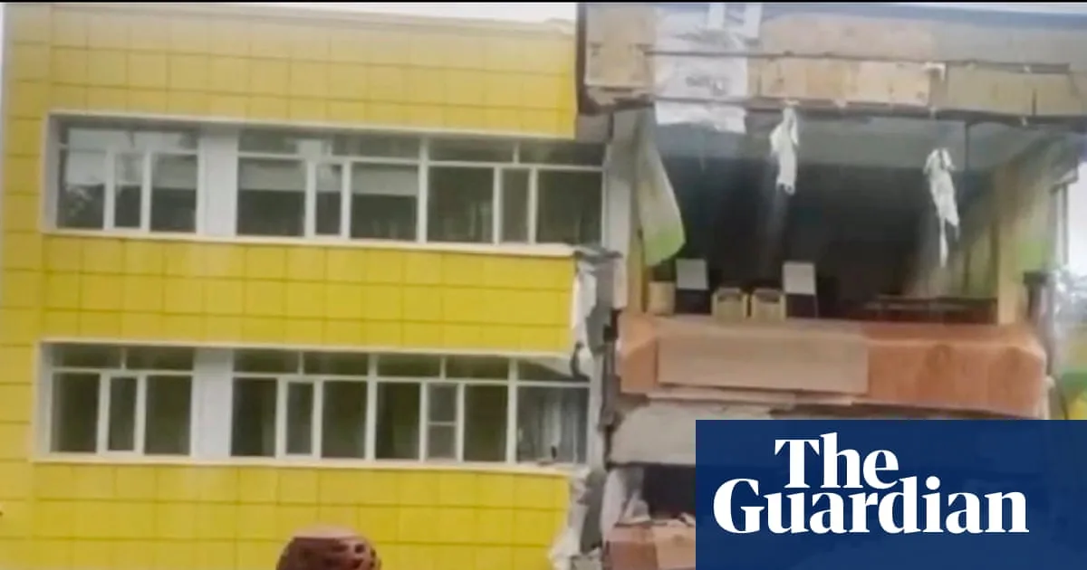 Massive Earthquake and Tsunami in Russia Trigger Global Evacuation, Little Damage Reported
