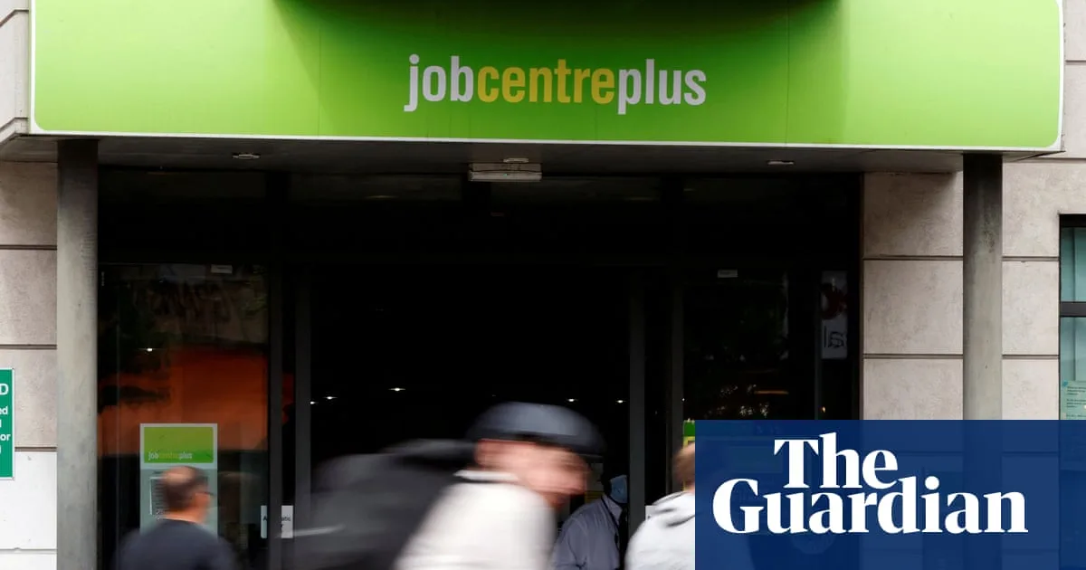 UK unemployment rises to 5% as Iran war hits labour market