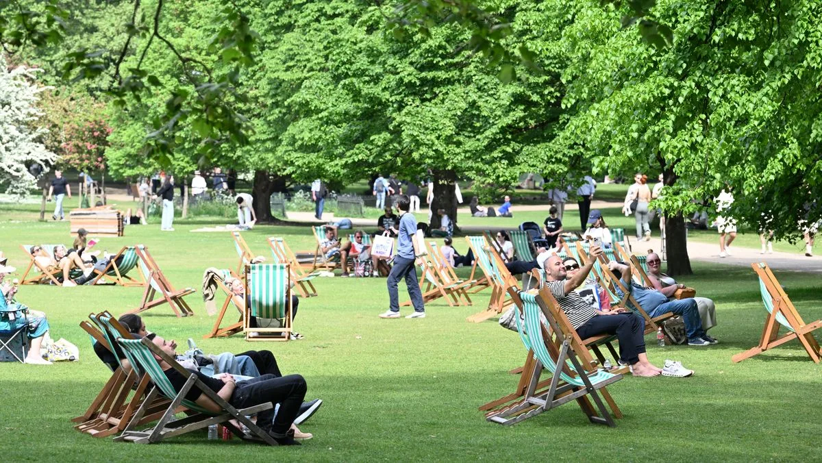 UK Braces for Scorching 30C Heatwave as Met Office Warns of Increased Heatwave Risk