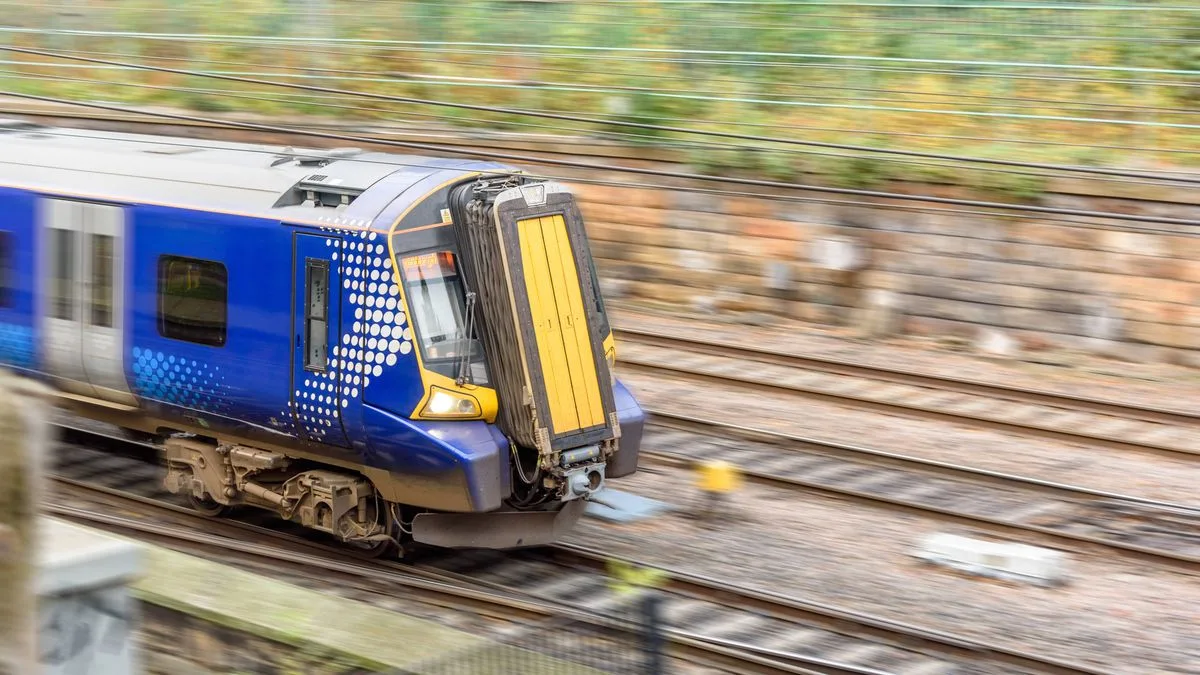 UK's Smallest Station Only One Train Door Opens
