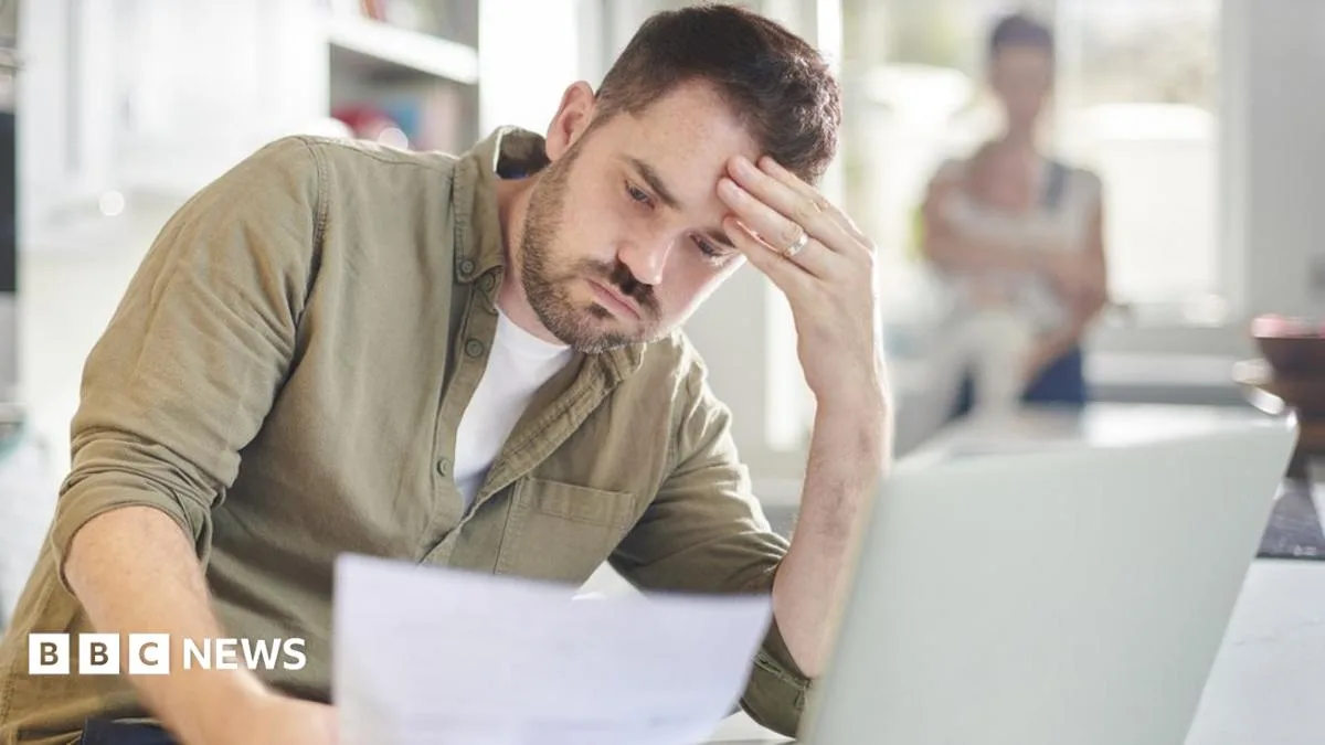 Universal Credit Delays Force Millions Into Debt