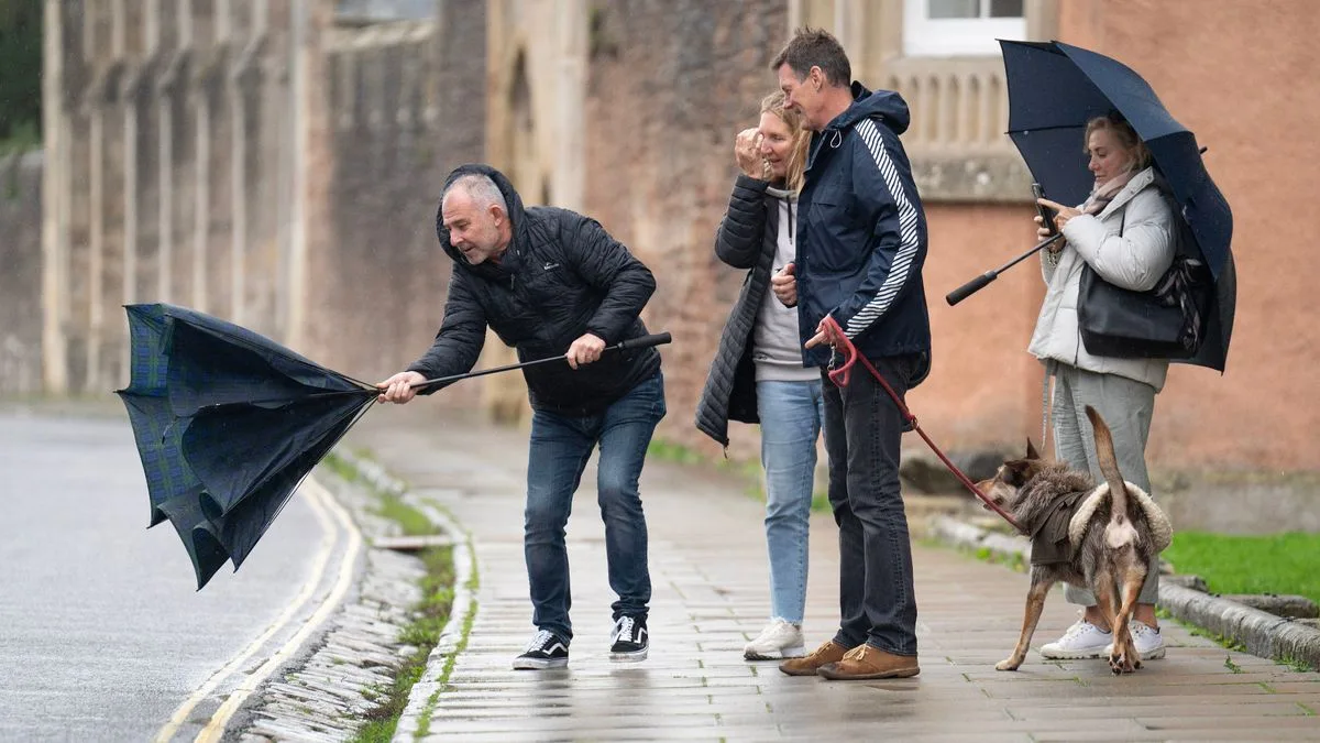 Met Office Issues Urgent 70mph Wind Warning for Southern England