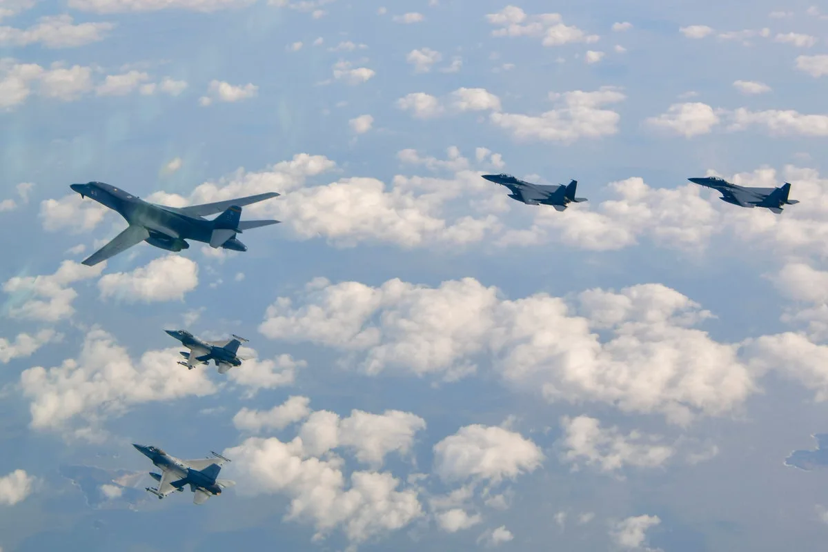 US scrambles nine fighter jets to intercept five Russian warplanes near Alaska