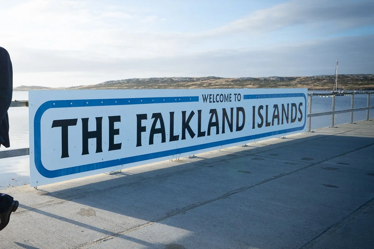 US Threatens to Review UK's Falklands Claim Over Iran War Refusal