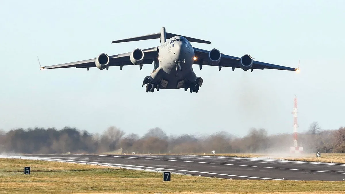 USAF C-17 Declares Emergency, Dumps Fuel Over Germany