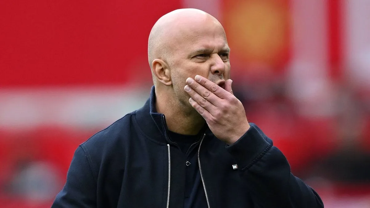 Van den Berg rejected Slot's request to stay at Liverpool after 'dark days'