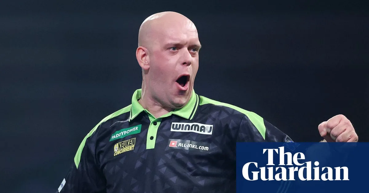 Van Gerwen Advances, Wright Crashes Out at PDC World Championship
