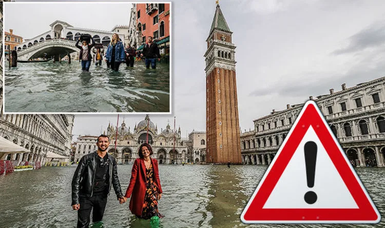Venice Flood Emergency: Tourists Warned to Avoid City