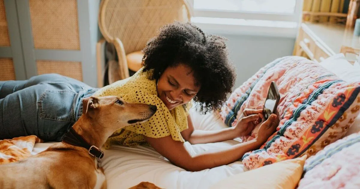 Vets Settle Debate: Should Dogs Sleep in Your Bed?