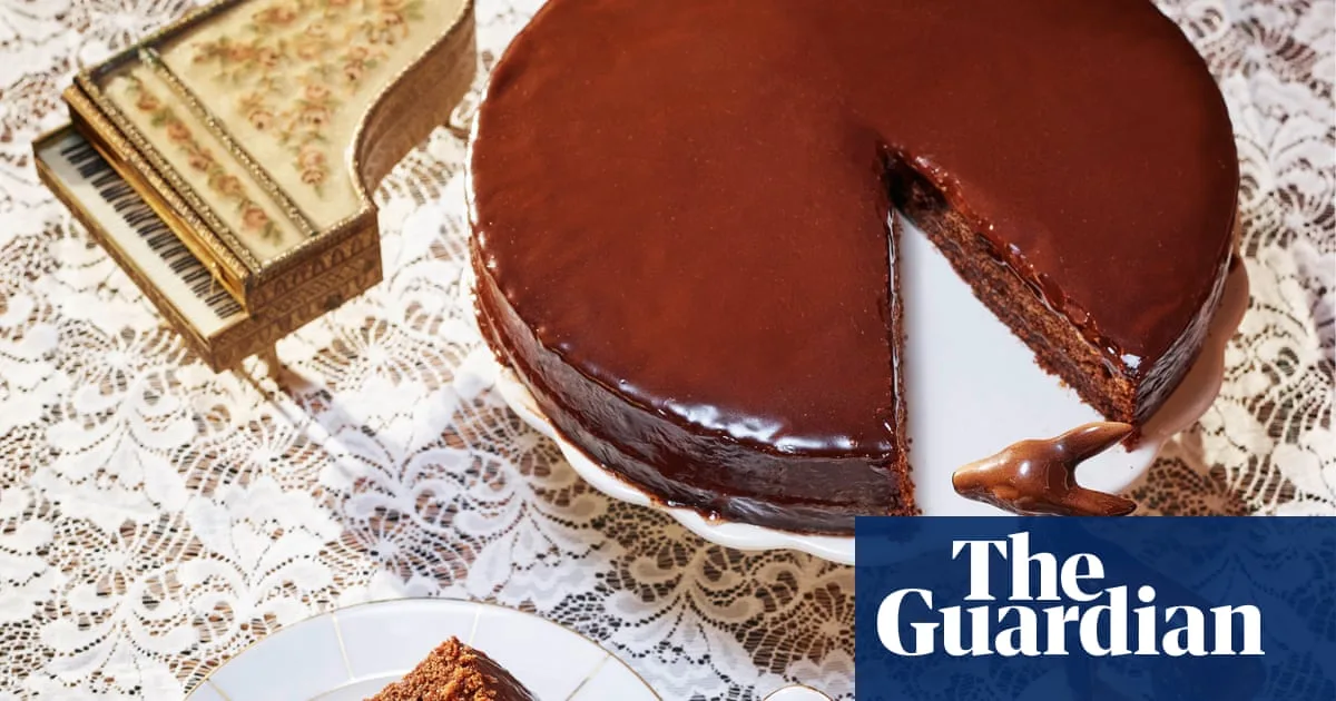 Vienna's Sachertorte Taste Test: Legendary Cake Reviewed