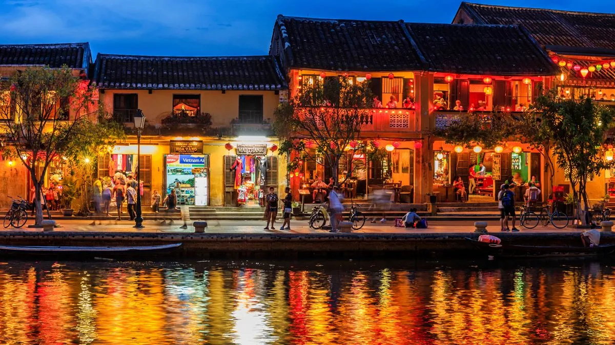 Vietnam's Hoi An Offers Christmas Market with 30p Beers and £1.50 Hot Chocolates