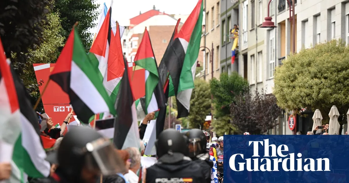 Vuelta a España Stage Halted by Pro-Palestine Protest