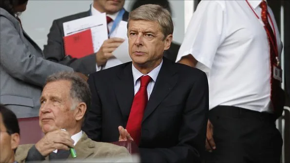 Walcott's Early Goal Gives Arsenal Narrow Lead Over Udinese