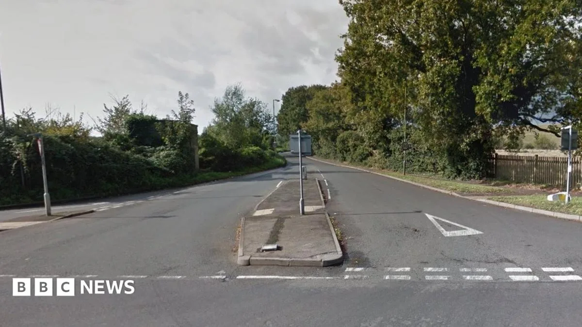 Man Gropes Teen and Exposes Himself in Walton-on-Thames