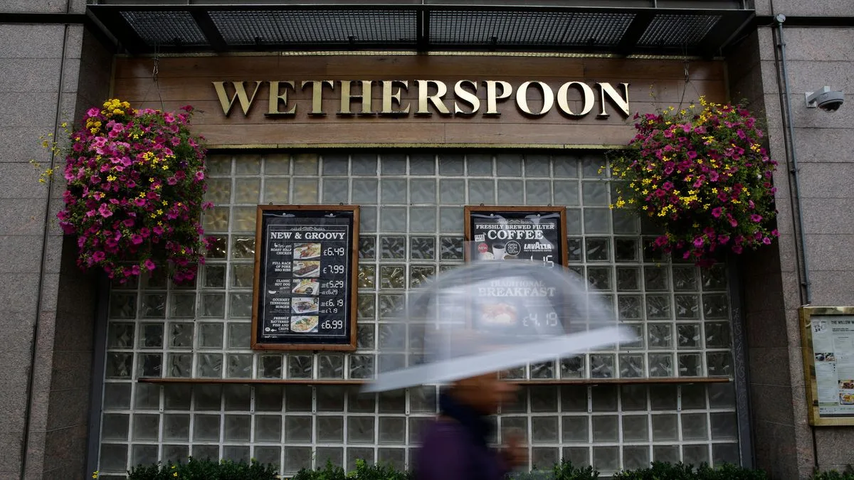 Wetherspoons Bans Scottish Banknotes in English Pubs