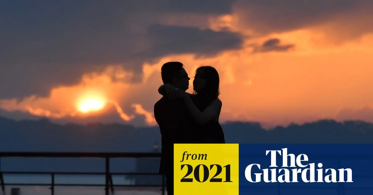 Age Alters What Men and Women Seek in a Partner, Study Finds