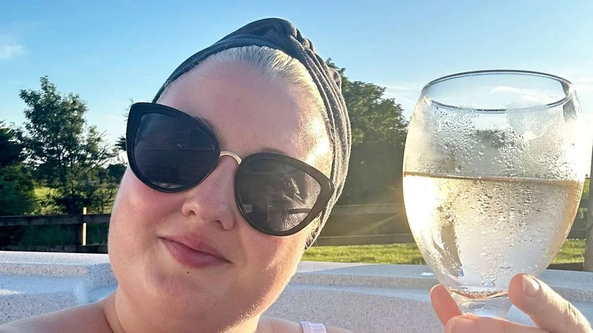 Woman Builds £5,000 Emergency Fund with £150 Monthly Savings