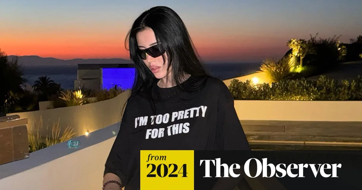 Femosphere: The Toxic Online Space Targeting Young Women