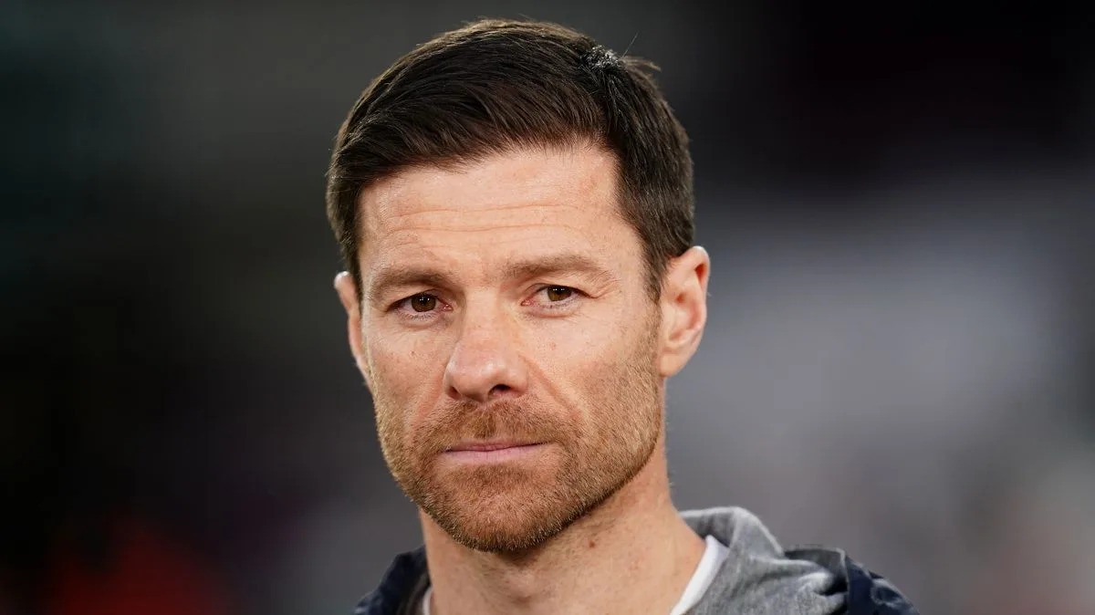 Alonso Sent Stark Warning by Ex-Liverpool Team-Mate After Chelsea Appointment