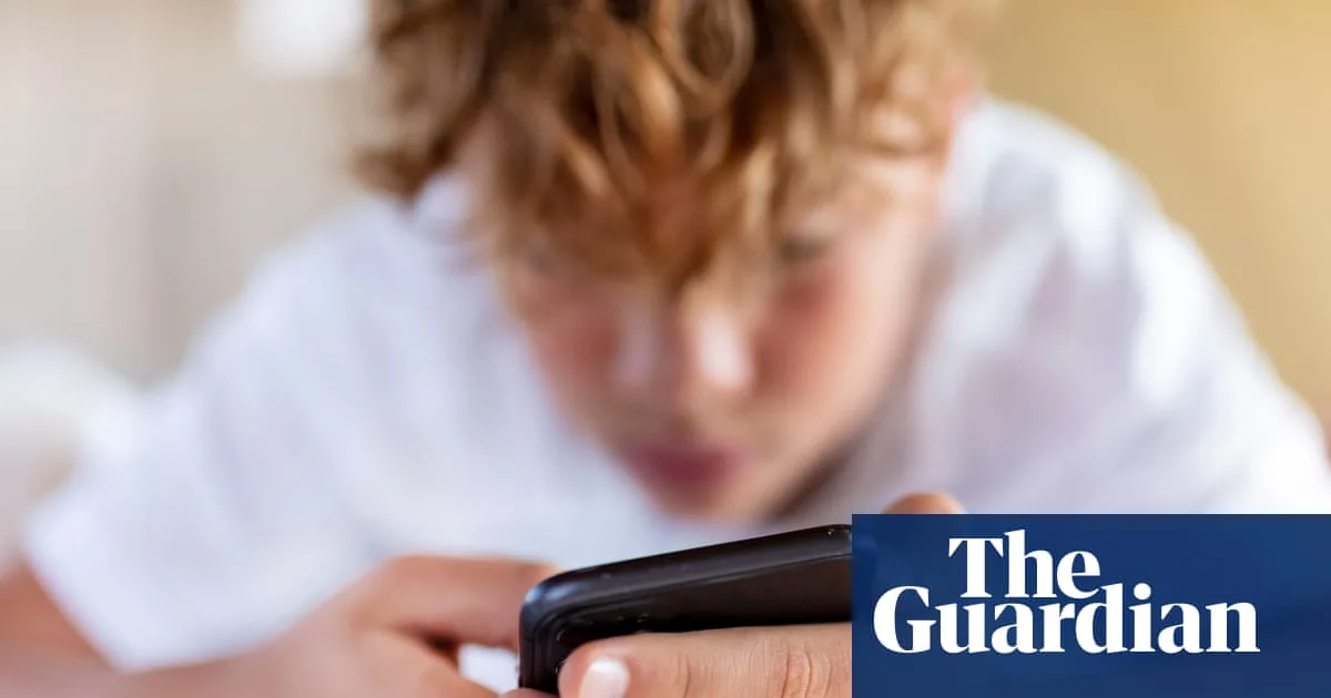 White House Urges UK Not to Ban Social Media for Under-16s