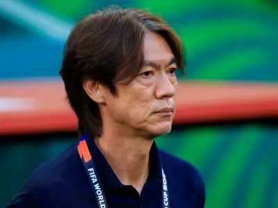 160 Riot Police Deployed at Airport for Korea Republic Coach Death Threats