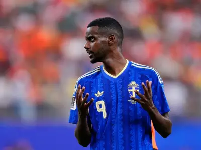 Alexander Isak Gives Liverpool World Cup Glimpse Amid New Season Plans