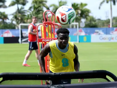 Bukayo Saka injury worry for England ahead of World Cup, says Tuchel