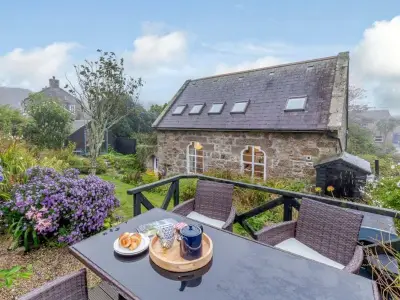 Cornish Holiday Home Near Beaches with Summer Availability Discounted