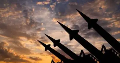 Finland's Nuclear Weapons Ban Lifted, Putin Faces Threat on Border